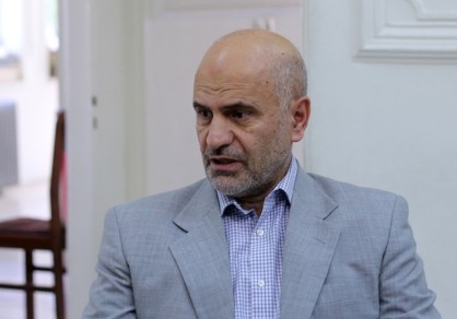 فرشاد مومنی: رشد حبابی بورس بزرگترین خطر اقتصاد ایران است